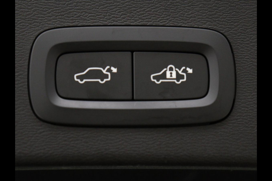 Volvo XC40 1.5 T4 Recharge Inscription Expression | Trekhaak | Camera | Carplay | Navigatie | Full LED | Keyless | Parkeerhulp | Cruise control | Climate control | PHEV | Plug In