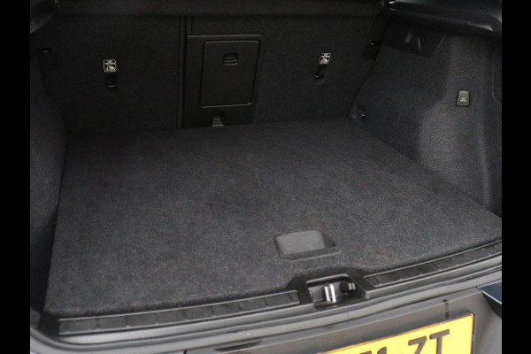 Volvo XC40 1.5 T4 Recharge Inscription Expression | Trekhaak | Camera | Carplay | Navigatie | Full LED | Keyless | Parkeerhulp | Cruise control | Climate control | PHEV | Plug In