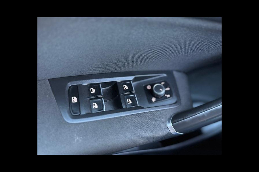 Volkswagen Touran 1.4 TSI Comfortline 7pers, verkl.trekhaak,Navigatie,Cruisecontrol,stoelverwarming,