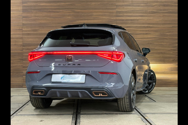 CUPRA Leon 1.4 e-Hybrid 245PK | VZ Copper Edition | Pano | Full Led | Safe & Driving package XL | Vision Plus pack | Ambient |