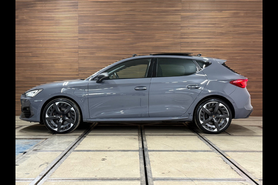 CUPRA Leon 1.4 e-Hybrid 245PK | VZ Copper Edition | Pano | Full Led | Safe & Driving package XL | Vision Plus pack | Ambient |