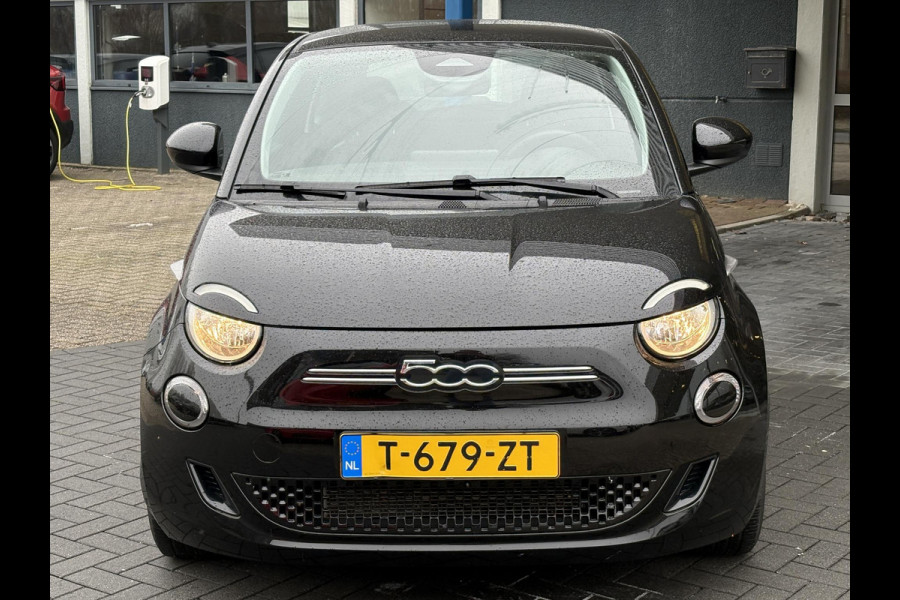 Fiat 500 Urban 42 kWh | 19.800 km! | 94,9% SOH | Carplay | Cruise Control | Climate Control |