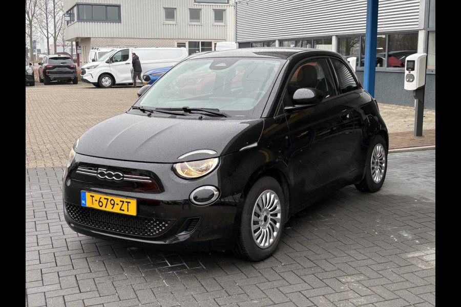 Fiat 500 Urban 42 kWh | 19.800 km! | 94,9% SOH | Carplay | Cruise Control | Climate Control |