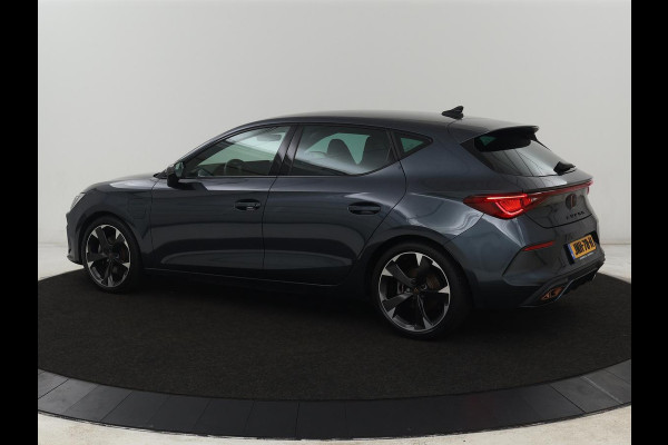 CUPRA Leon 1.4 eHybrid | Stoelverwarming | Adaptive cruise | Navigatie | Sportstoelen | Stuurverwarming | Parkeerhulp | Full LED | Keyless | Half leder | PHEV | Plug In