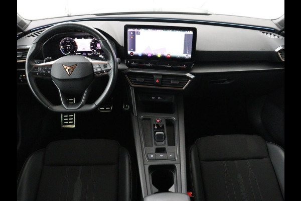 CUPRA Leon 1.4 eHybrid | Stoelverwarming | Adaptive cruise | Navigatie | Sportstoelen | Stuurverwarming | Parkeerhulp | Full LED | Keyless | Half leder | PHEV | Plug In