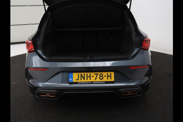 CUPRA Leon 1.4 eHybrid | Stoelverwarming | Adaptive cruise | Navigatie | Sportstoelen | Stuurverwarming | Parkeerhulp | Full LED | Keyless | Half leder | PHEV | Plug In