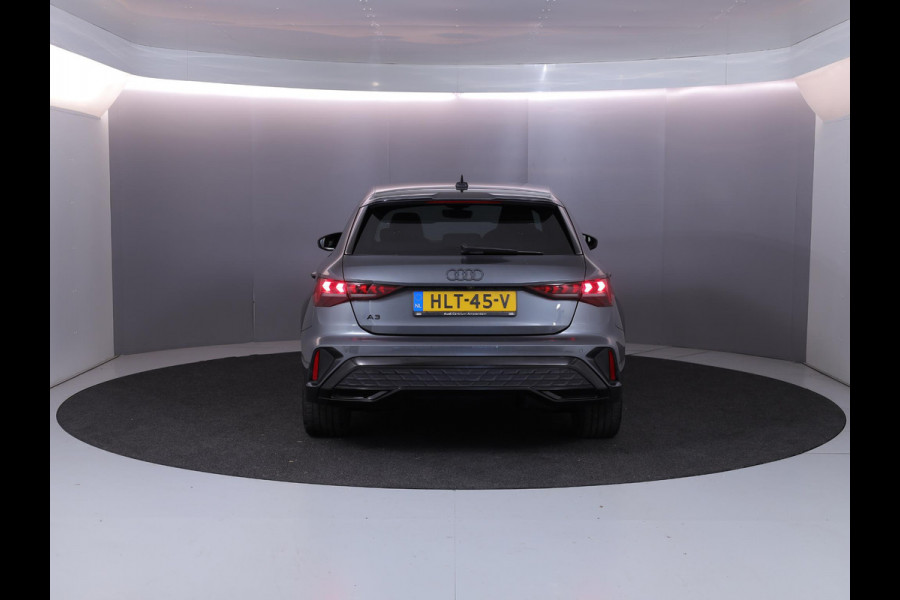 Audi A3 Sportback 45 TFSI e S edition Competition 272 pk S-tronic | Verlengde garantie | Navigatie | Parkeersensoren (Park assist) | Achteruitrijcamera | Stoelverwarming | S-Line |