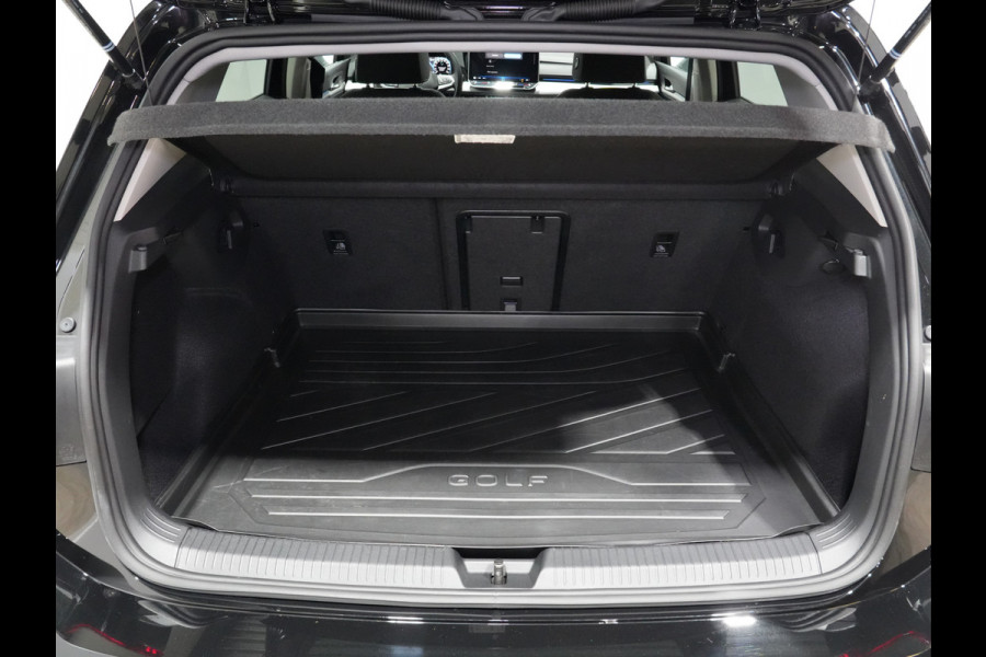 Volkswagen Golf 1.5 eTSI 115pk DSG Life Edition Navigatie Camera Acc Led Privacy glas 17"lm Digital Cockpit 240