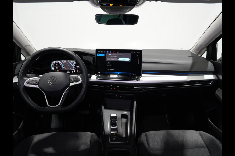 Volkswagen Golf 1.5 eTSI 115pk DSG Life Edition Navigatie Camera Acc Led Privacy glas 17"lm Digital Cockpit 240