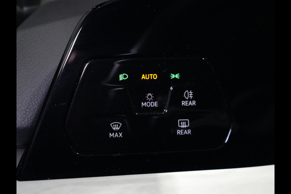 Volkswagen Golf 1.5 eTSI 115pk DSG Life Edition Navigatie Camera Acc Led Privacy glas 17"lm Digital Cockpit 240