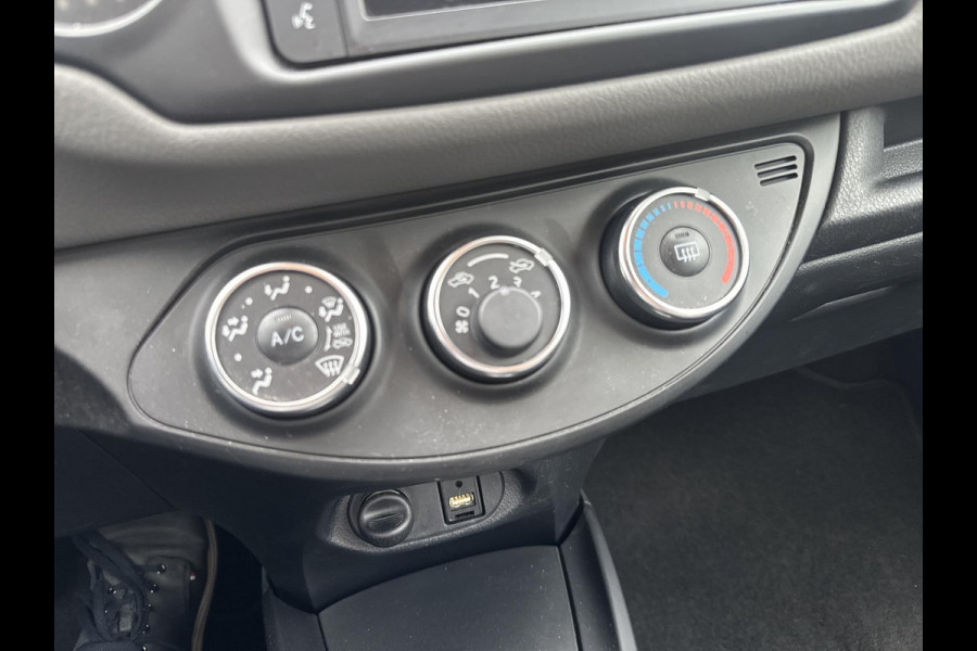 Toyota Yaris 1.0 VVT-i Connect UNIEKE STAAT!
