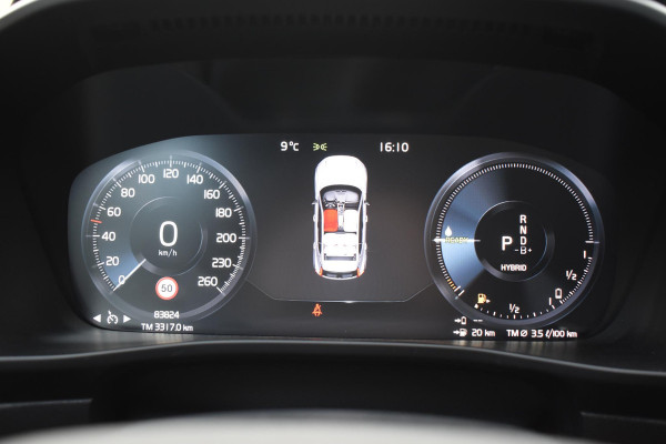 Volvo XC40 T4 211PK Automaat Recharge R-Design / Navigatie / Leren bekleding / Cruise control / Stuur- & Stoelverwarming / Elektrisch glazen panorama schuifdak / Trekhaak / Elektrische achterklep / Achteruitrijcamera / 20"