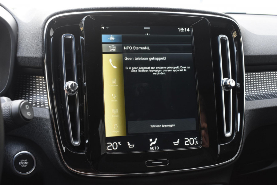 Volvo XC40 T4 211PK Automaat Recharge R-Design / Navigatie / Leren bekleding / Cruise control / Stuur- & Stoelverwarming / Elektrisch glazen panorama schuifdak / Trekhaak / Elektrische achterklep / Achteruitrijcamera / 20"