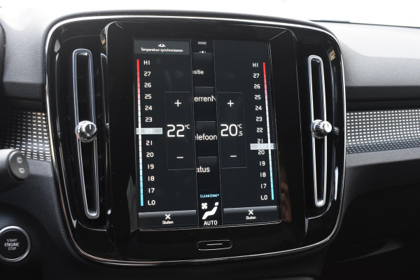 Volvo XC40 T4 211PK Automaat Recharge R-Design / Navigatie / Leren bekleding / Cruise control / Stuur- & Stoelverwarming / Elektrisch glazen panorama schuifdak / Trekhaak / Elektrische achterklep / Achteruitrijcamera / 20"