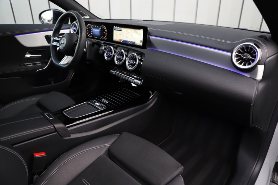 Mercedes-Benz CLA-Klasse Shooting Brake 250e AMG | 218PK | Head-up | Burmester | Keyless-go | Memory | Sfeerverlichting | Multibeam | Distronic | 2025.