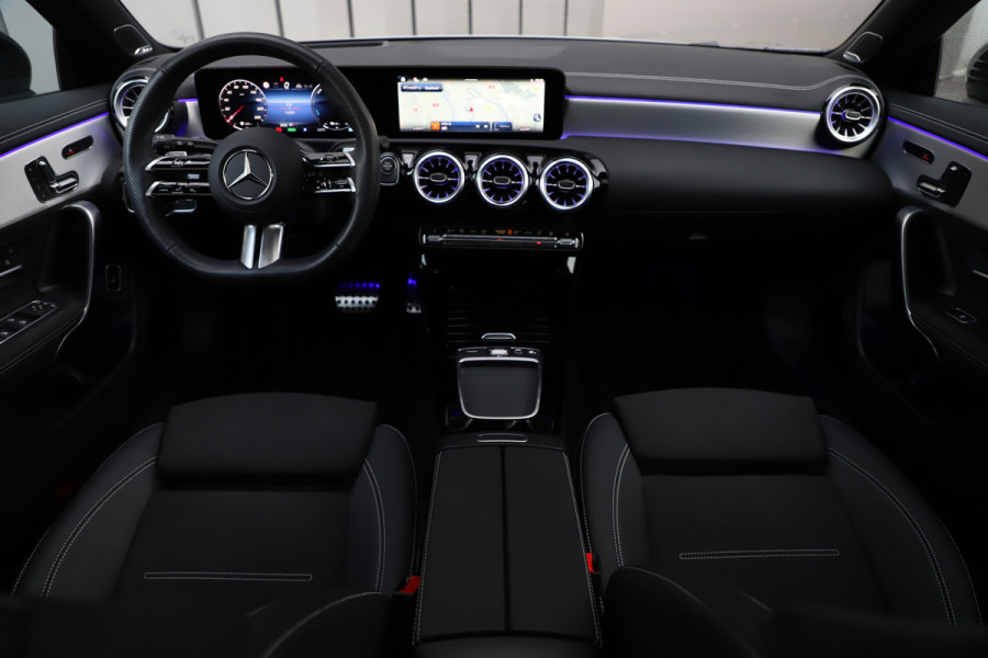 Mercedes-Benz CLA-Klasse Shooting Brake 250e AMG | 218PK | Head-up | Burmester | Keyless-go | Memory | Sfeerverlichting | Multibeam | Distronic | 2025.
