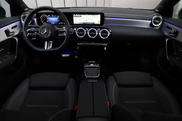 Mercedes-Benz CLA-Klasse Shooting Brake 250e AMG | 218PK | Head-up | Burmester | Keyless-go | Memory | Sfeerverlichting | Multibeam | Distronic | 2025.