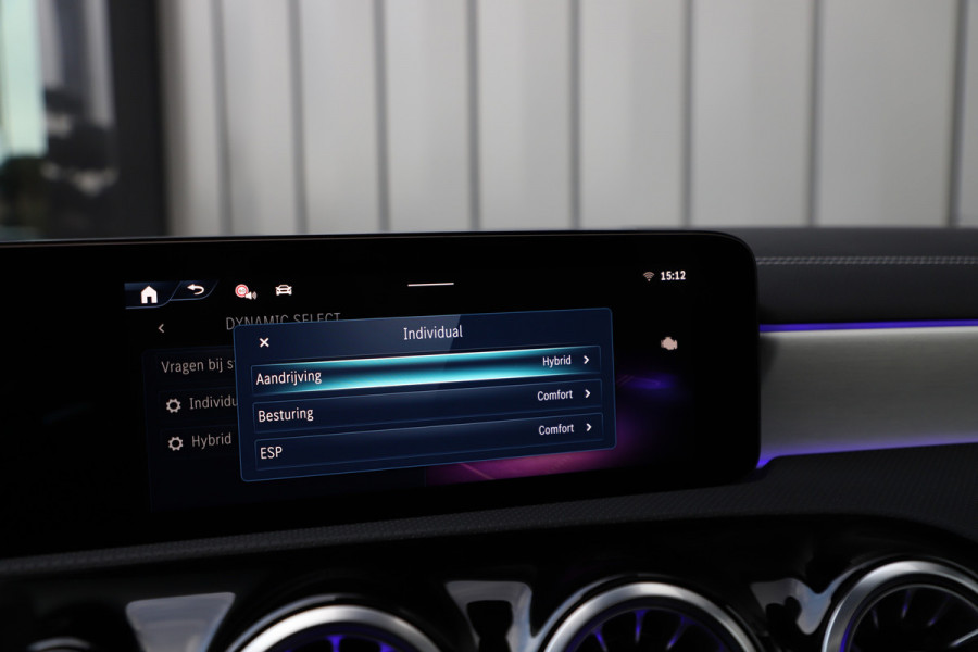 Mercedes-Benz CLA-Klasse Shooting Brake 250e AMG | 218PK | Head-up | Burmester | Keyless-go | Memory | Sfeerverlichting | Multibeam | Distronic | 2025.