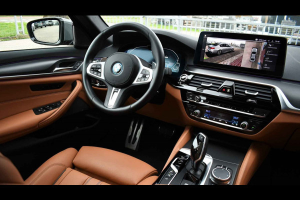 BMW 5 Serie 545e xDrive M-Sport Pano ACC HUD 20inch 360 Laser HiFi Adp-demping