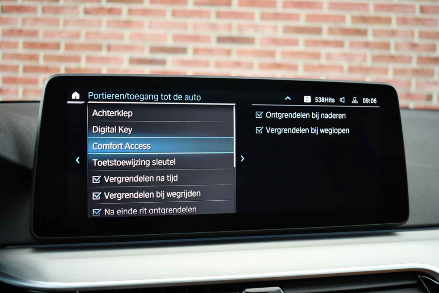 BMW 5 Serie 545e xDrive M-Sport Pano ACC HUD 20inch 360 Laser HiFi Adp-demping