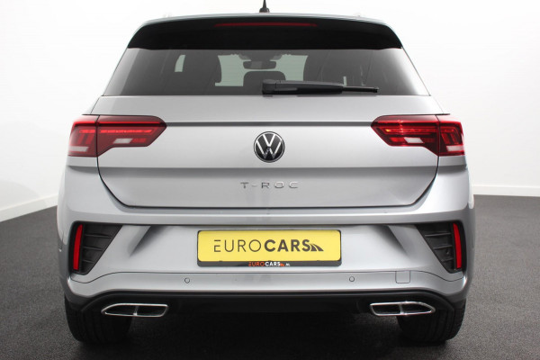 Volkswagen T-Roc 1.5 TSI 150pk DSG R-Line | Navigatie | Apple Carplay/Android Auto | Parkeersensoren | Camera | Blind Spot Assist | Adaptive Cruise Control | Elektrische achterklep | Stoel- en stuurverwarming | Climate Control | Ledverlichting | Virtual Cockpit