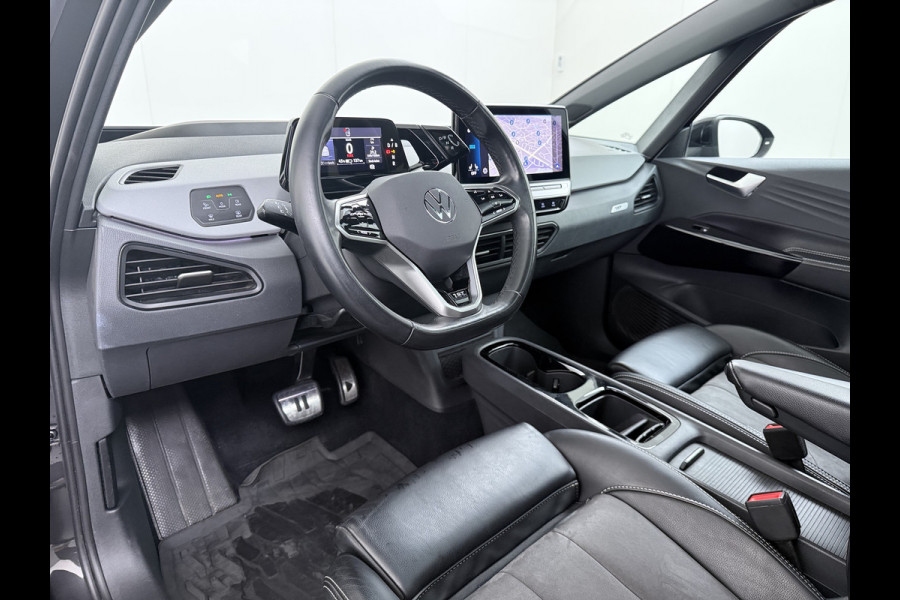 Volkswagen ID.3 First Max 58kWh Pano-dak Adap.Cruise Camera Elektr.Sport-Stoel+Verwarmd PDC Apple Carplay Android Ergo Active-Stoel Navi-Pro Ecc Lmv Privacy Glas Keyless Advanced Led-Achterlicht dynamisch Matrix Led Origineel Nederlandse Auto Zeer compleet Nieuwprijs €49.176,-