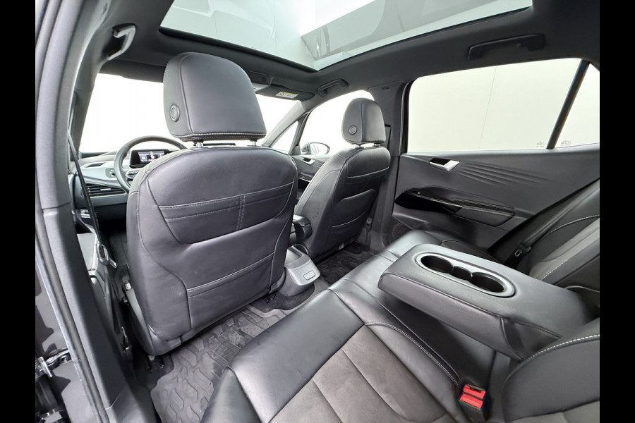 Volkswagen ID.3 First Max 58kWh Pano-dak Adap.Cruise Camera Elektr.Sport-Stoel+Verwarmd PDC Apple Carplay Android Ergo Active-Stoel Navi-Pro Ecc Lmv Privacy Glas Keyless Advanced Led-Achterlicht dynamisch Matrix Led Origineel Nederlandse Auto Zeer compleet Nieuwprijs €49.176,-