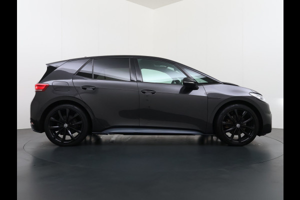 Volkswagen ID.3 First Max 58kWh Pano-dak Adap.Cruise Camera Elektr.Sport-Stoel+Verwarmd PDC Apple Carplay Android Ergo Active-Stoel Navi-Pro Ecc Lmv Privacy Glas Keyless Advanced Led-Achterlicht dynamisch Matrix Led Origineel Nederlandse Auto Zeer compleet Nieuwprijs €49.176,-