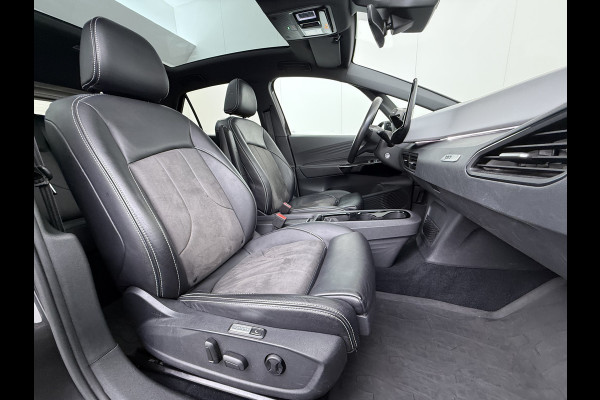 Volkswagen ID.3 First Max 58kWh Pano-dak Adap.Cruise Camera Elektr.Sport-Stoel+Verwarmd PDC Apple Carplay Android Ergo Active-Stoel Navi-Pro Ecc Lmv Privacy Glas Keyless Advanced Led-Achterlicht dynamisch Matrix Led Origineel Nederlandse Auto Zeer compleet Nieuwprijs €49.176,-