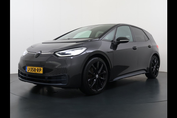 Volkswagen ID.3 First Max 58kWh Pano-dak Adap.Cruise Camera Elektr.Sport-Stoel+Verwarmd PDC Apple Carplay Android Ergo Active-Stoel Navi-Pro Ecc Lmv Privacy Glas Keyless Advanced Led-Achterlicht dynamisch Matrix Led Origineel Nederlandse Auto Zeer compleet Nieuwprijs €49.176,-