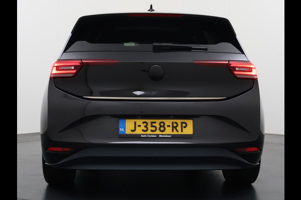 Volkswagen ID.3 First Max 58kWh Pano-dak Adap.Cruise Camera Elektr.Sport-Stoel+Verwarmd PDC Apple Carplay Android Ergo Active-Stoel Navi-Pro Ecc Lmv Privacy Glas Keyless Advanced Led-Achterlicht dynamisch Matrix Led Origineel Nederlandse Auto Zeer compleet Nieuwprijs €49.176,-