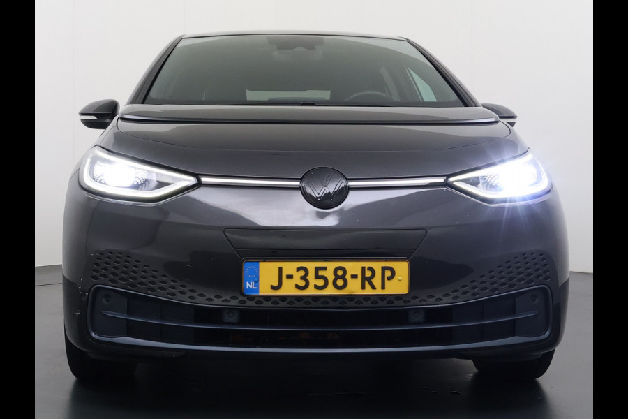 Volkswagen ID.3 First Max 58kWh Pano-dak Adap.Cruise Camera Elektr.Sport-Stoel+Verwarmd PDC Apple Carplay Android Ergo Active-Stoel Navi-Pro Ecc Lmv Privacy Glas Keyless Advanced Led-Achterlicht dynamisch Matrix Led Origineel Nederlandse Auto Zeer compleet Nieuwprijs €49.176,-