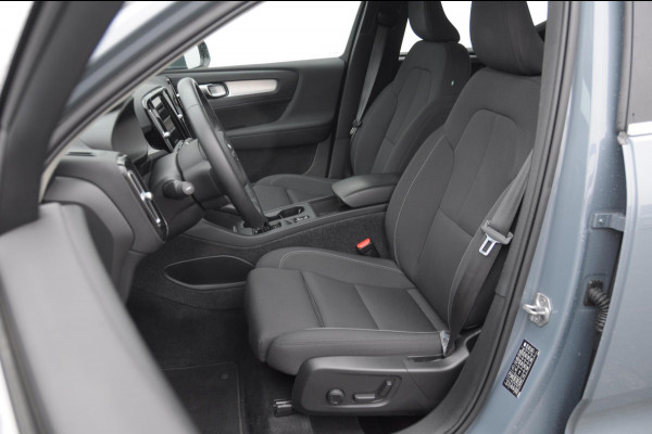 Volvo XC40 T4 211PK Automaat Inscription Expression Adaptieve cruise control / Elektrische achterklep / keyless entry / parkeersensoren met camera / Apple carplay / Bluetooth / Elektrische stoelen met geheugen