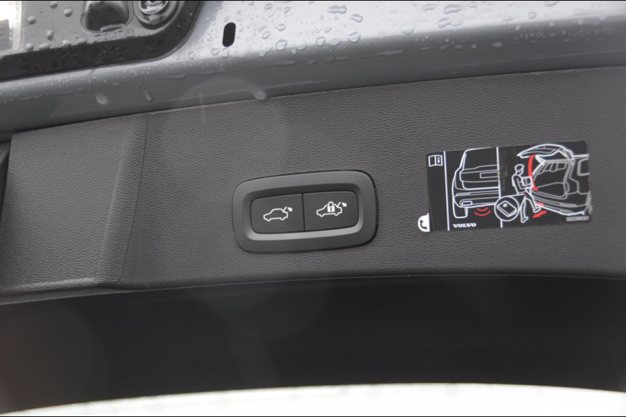 Volvo XC40 T4 211PK Automaat Inscription Expression Adaptieve cruise control / Elektrische achterklep / keyless entry / parkeersensoren met camera / Apple carplay / Bluetooth / Elektrische stoelen met geheugen