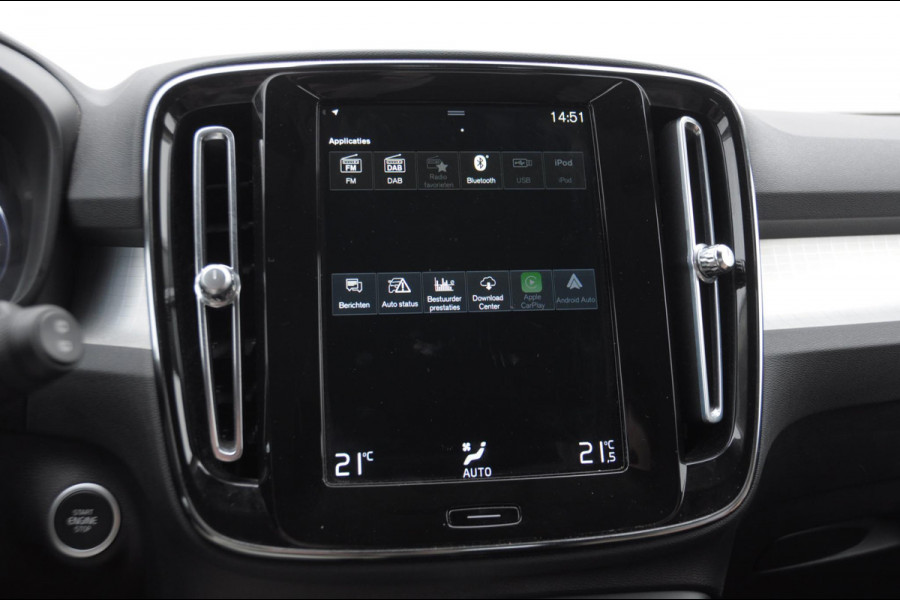 Volvo XC40 T4 211PK Automaat Inscription Expression Adaptieve cruise control / Elektrische achterklep / keyless entry / parkeersensoren met camera / Apple carplay / Bluetooth / Elektrische stoelen met geheugen