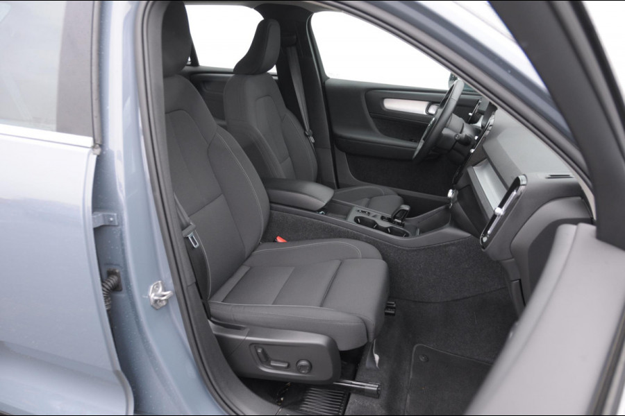 Volvo XC40 T4 211PK Automaat Inscription Expression Adaptieve cruise control / Elektrische achterklep / keyless entry / parkeersensoren met camera / Apple carplay / Bluetooth / Elektrische stoelen met geheugen