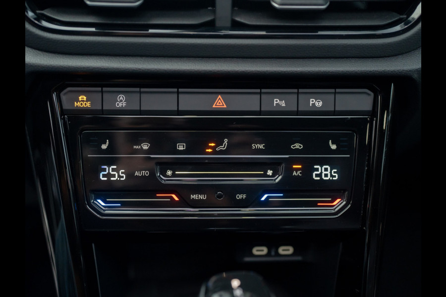 Volkswagen T-Roc 1.5 TSI R-Line Business | Trekhaak afnb. | Panodak | Keyless | Elk. A-klep | Side Assist | IQ Light | Prijs Rijklaar!!