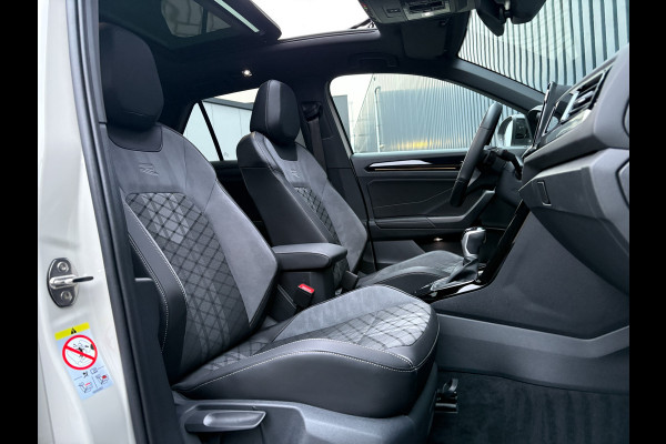 Volkswagen T-Roc 1.5 TSI R-Line Business | Trekhaak afnb. | Panodak | Keyless | Elk. A-klep | Side Assist | IQ Light | Prijs Rijklaar!!