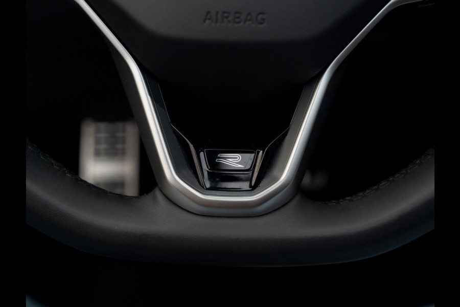 Volkswagen T-Roc 1.5 TSI R-Line Business | Trekhaak afnb. | Panodak | Keyless | Elk. A-klep | Side Assist | IQ Light | Prijs Rijklaar!!