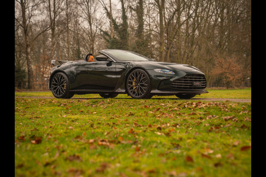 Aston Martin V12 Vantage Roadster | Nr. 211/249 | Pentland Green by Q | Briljant!