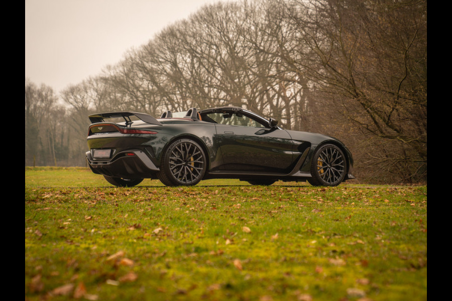 Aston Martin V12 Vantage Roadster | Nr. 211/249 | Pentland Green by Q | Briljant!