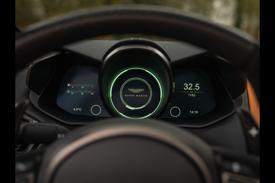 Aston Martin V12 Vantage Roadster | Nr. 211/249 | Pentland Green by Q | Briljant!