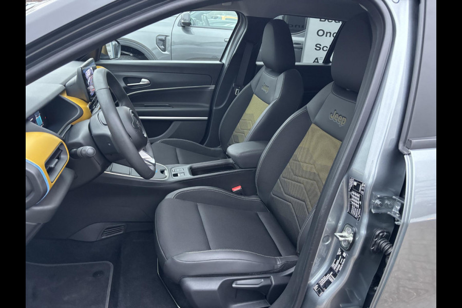 Jeep Avenger Summit 54 kWh |SCI|156pk Automaat | Adaptieve Cruise | Achteruitrijcamera | Elektrische Achterklep