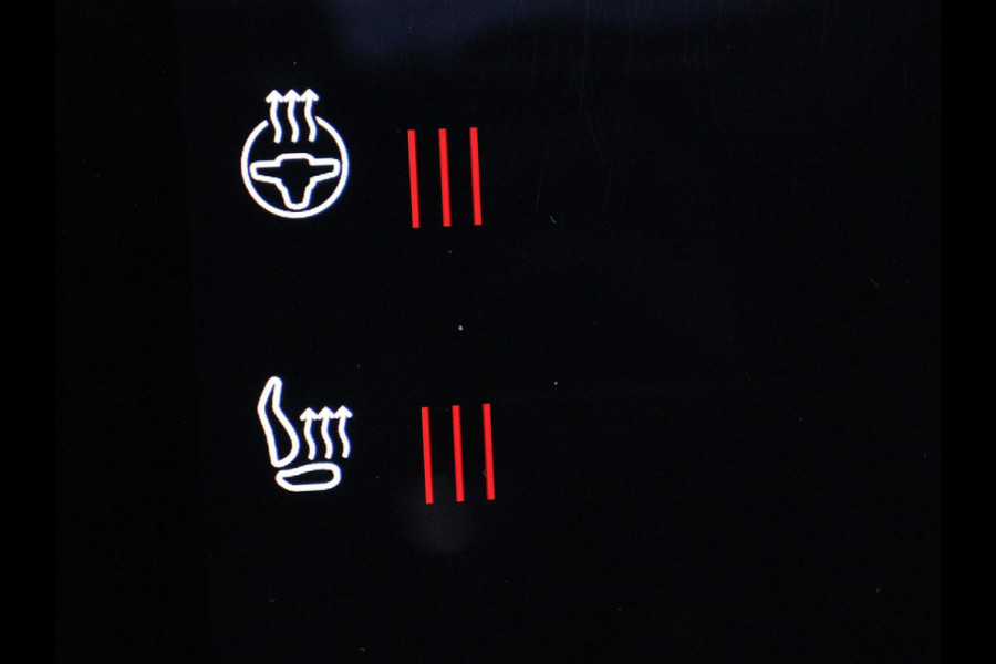 Polestar 2 Long Range Dual Motor Launch Edition 78kWh | Panoramadak | Trekhaak | 360 Camera | Achterbankverwarming | Adaptive cruise | Carplay | Camera | Stoelverwarming | Keyless