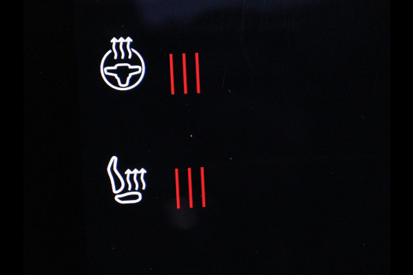 Polestar 2 Long Range Dual Motor Launch Edition 78kWh | Panoramadak | Trekhaak | 360 Camera | Achterbankverwarming | Adaptive cruise | Carplay | Camera | Stoelverwarming | Keyless