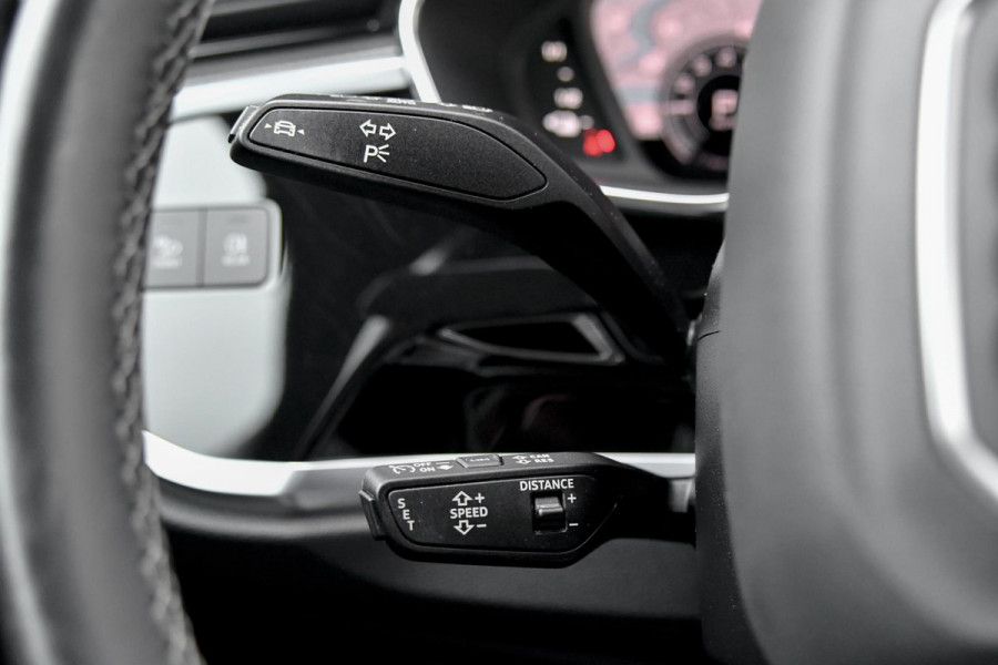 Audi Q3 45 TFSI e S edition. ACC, Stuurverw, Keyless, Matrix, Camera, 20'', CarPlay!