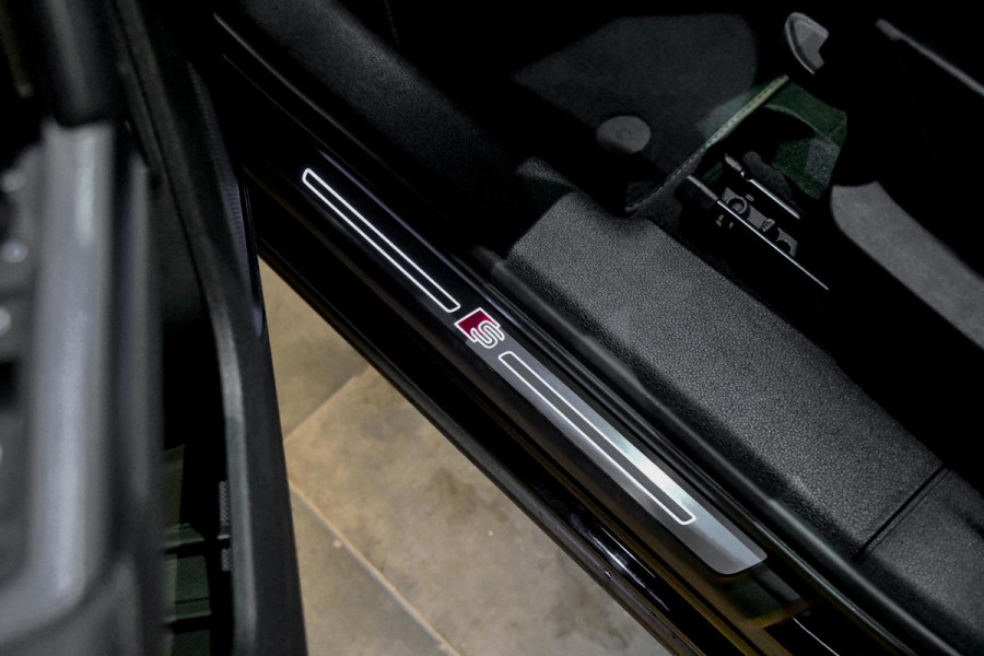 Audi Q3 45 TFSI e S edition. ACC, Stuurverw, Keyless, Matrix, Camera, 20'', CarPlay!