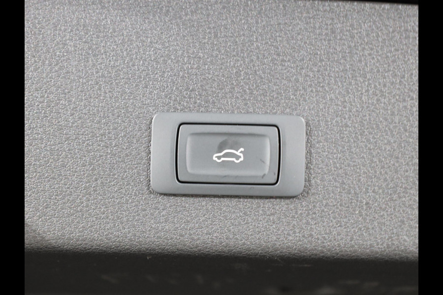 Audi e-tron Sportback 55 quattro S edition 95 kWh 408PK | Panorama dak | Matrix koplampen | S-Line |