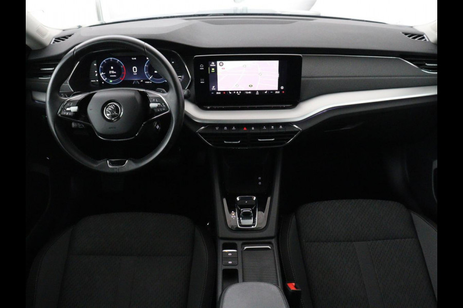 Škoda Octavia 1.0 e-TSI Business Edition Plus | Trekhaak | Stoelverwarming | Adaptive cruise | Camera | Carplay | Navigatie | 18'' | Side Assist | Keyless | Full LED