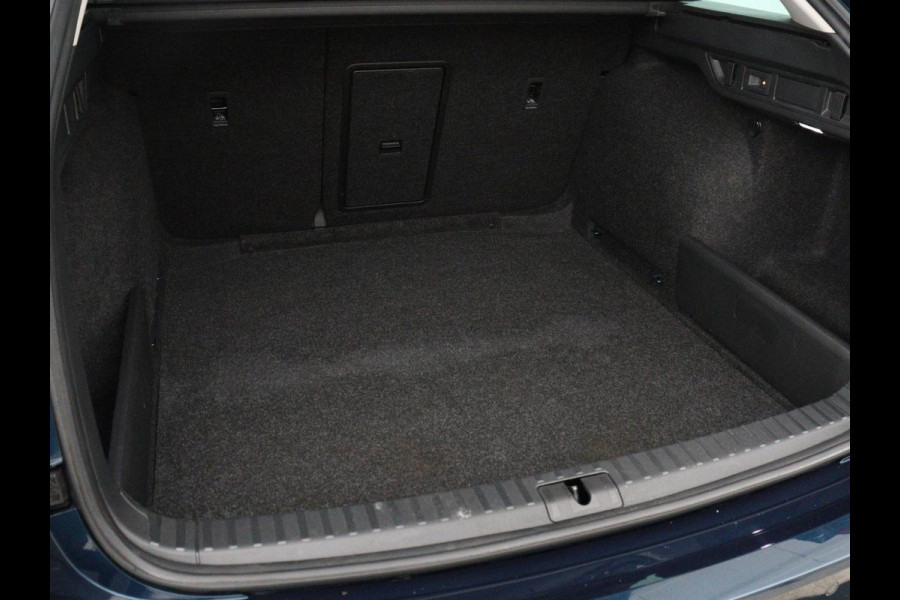 Škoda Octavia 1.0 e-TSI Business Edition Plus | Trekhaak | Stoelverwarming | Adaptive cruise | Camera | Carplay | Navigatie | 18'' | Side Assist | Keyless | Full LED